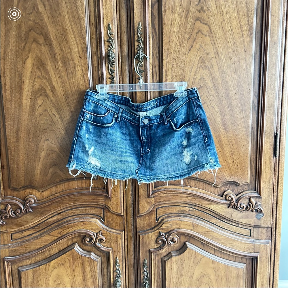 Vintage 2010 Abercrombie and Fitch Distressed Denim Mini Skirt